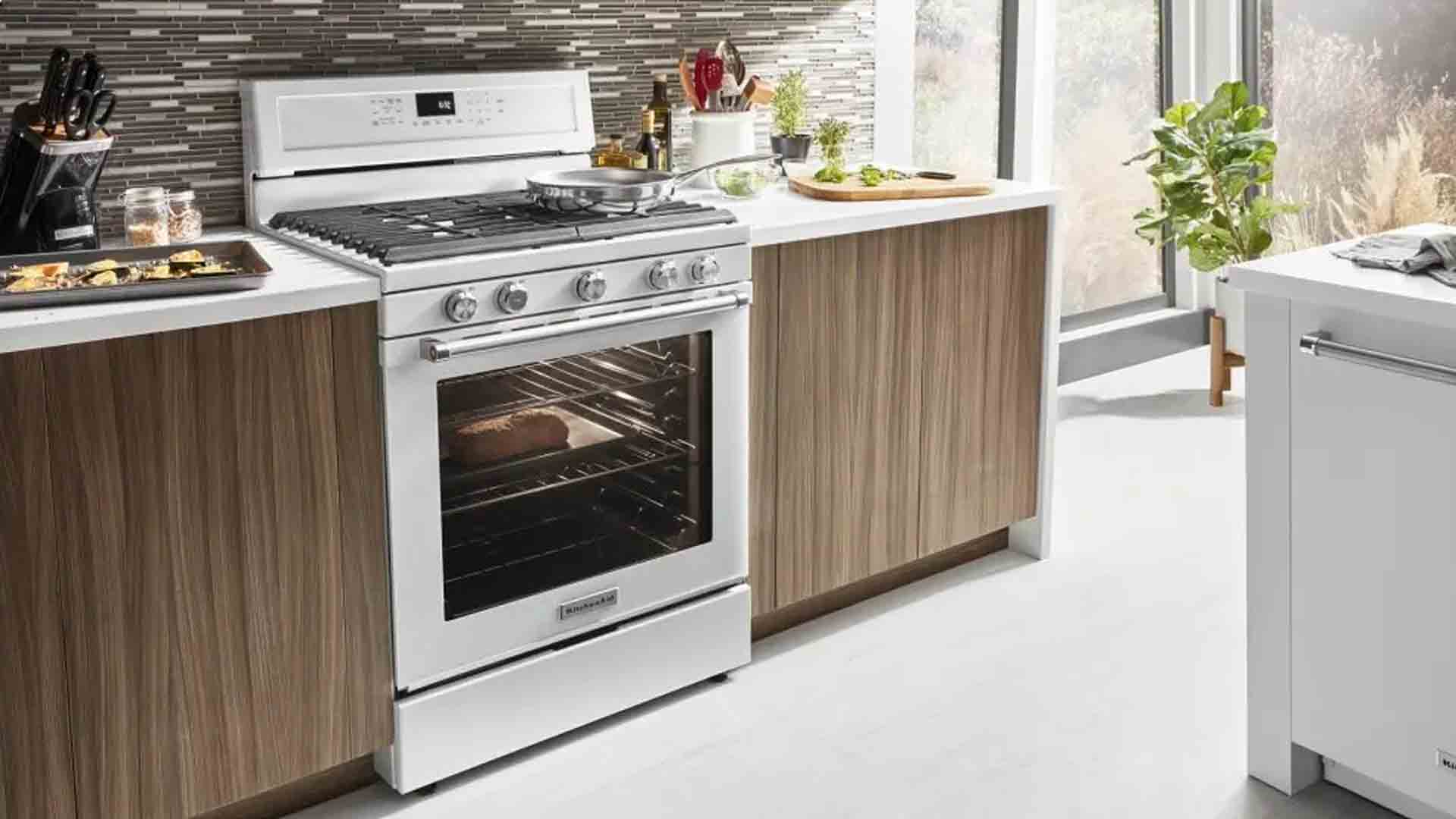 KitchenAid Freestanding Dual Fuel Range Repair Service | KitchenAid Repairs